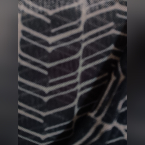 Sweet Pea Black and White Chevron Top - Picture 6 of 6